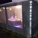 Atico Rilque, Independientes Con Jacuzzi Privado Y Terraza En Apartment *
