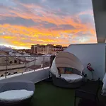 Atico Rilque, Independientes Con Jacuzzi Privado Y Terraza En דירה רונדה