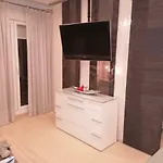 Atico Rilque, Independientes Con Jacuzzi Privado Y Terraza En Apartment *