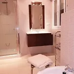 Atico Rilque, Independientes Con Jacuzzi Privado Y Terraza En Apartment