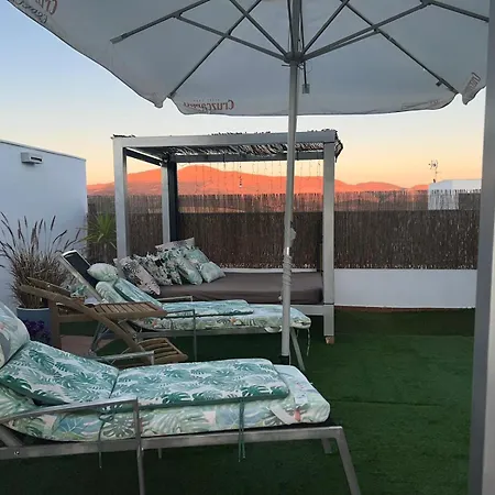 Διαμέρισμα Atico Rilque, Independientes Con Jacuzzi Privado Y Terraza En *