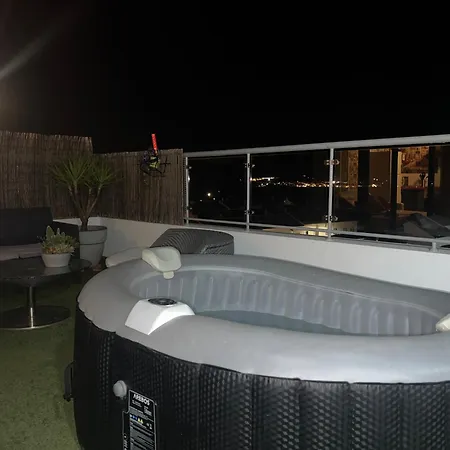 Atico Rilque, Independientes Con Jacuzzi Privado Y Terraza En Ρόντα