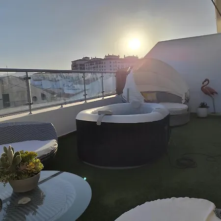 Atico Rilque, Independientes Con Jacuzzi Privado Y Terraza En