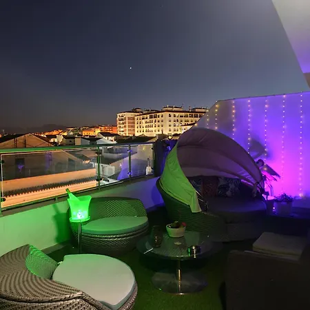 ático Rilque, Independientes Con Jacuzzi Privado Y Terraza En