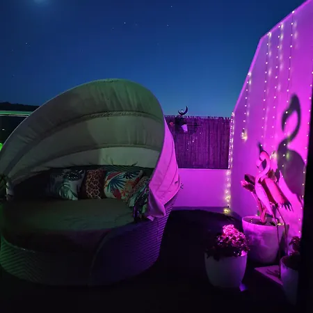 ático Rilque, Independientes Con Jacuzzi Privado Y Terraza En