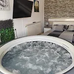 شقة Atico Rilque, Independientes Con Jacuzzi Privado Y Terraza En