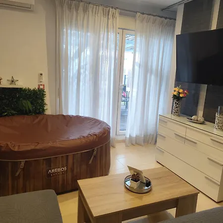 Atico Rilque, Independientes Con Jacuzzi Privado Y Terraza En شقة روندا